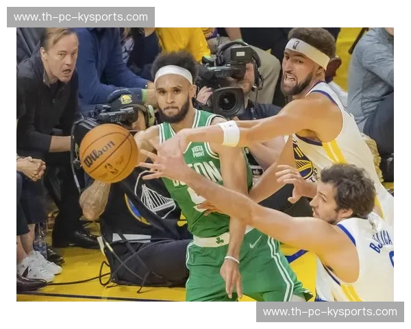 宿命的轮盘与巅峰的绝响：为何“勇士vs凯尔特人直播回放”是篮球迷永恒的宝藏？